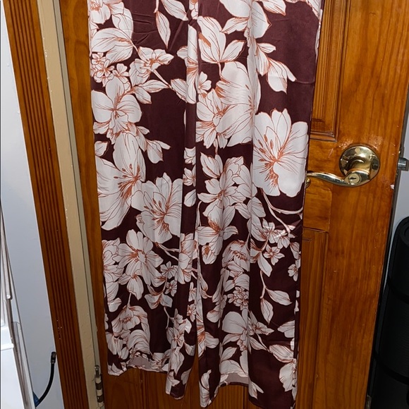 Floral Satin Jumpsuit - Picture 14 of 15